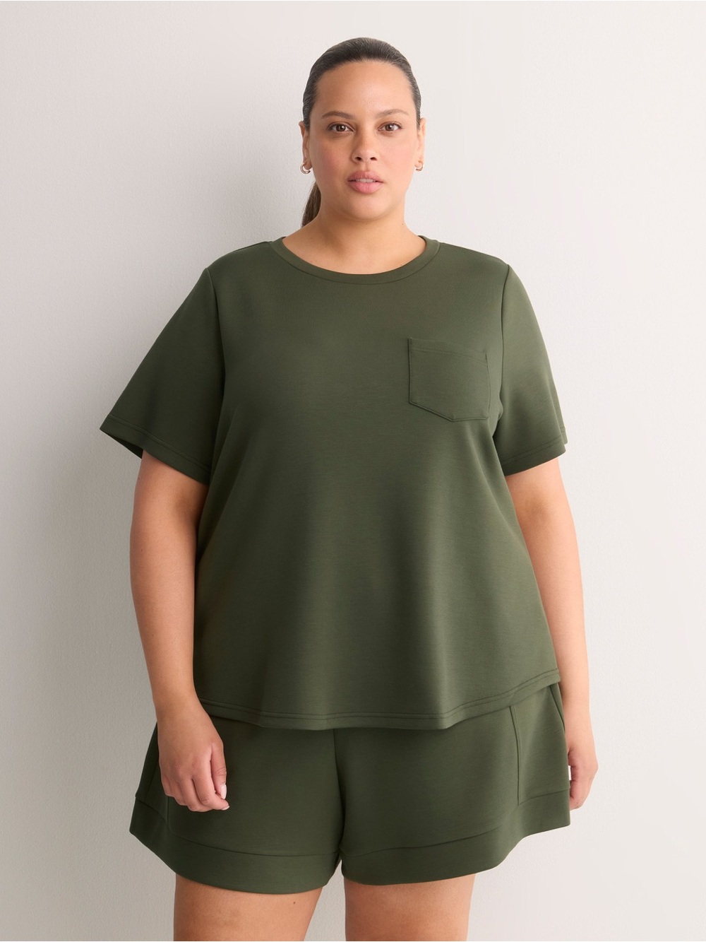 Crew neck T-shirt, modern cut, sustainable fabric - OLIVE GREEN